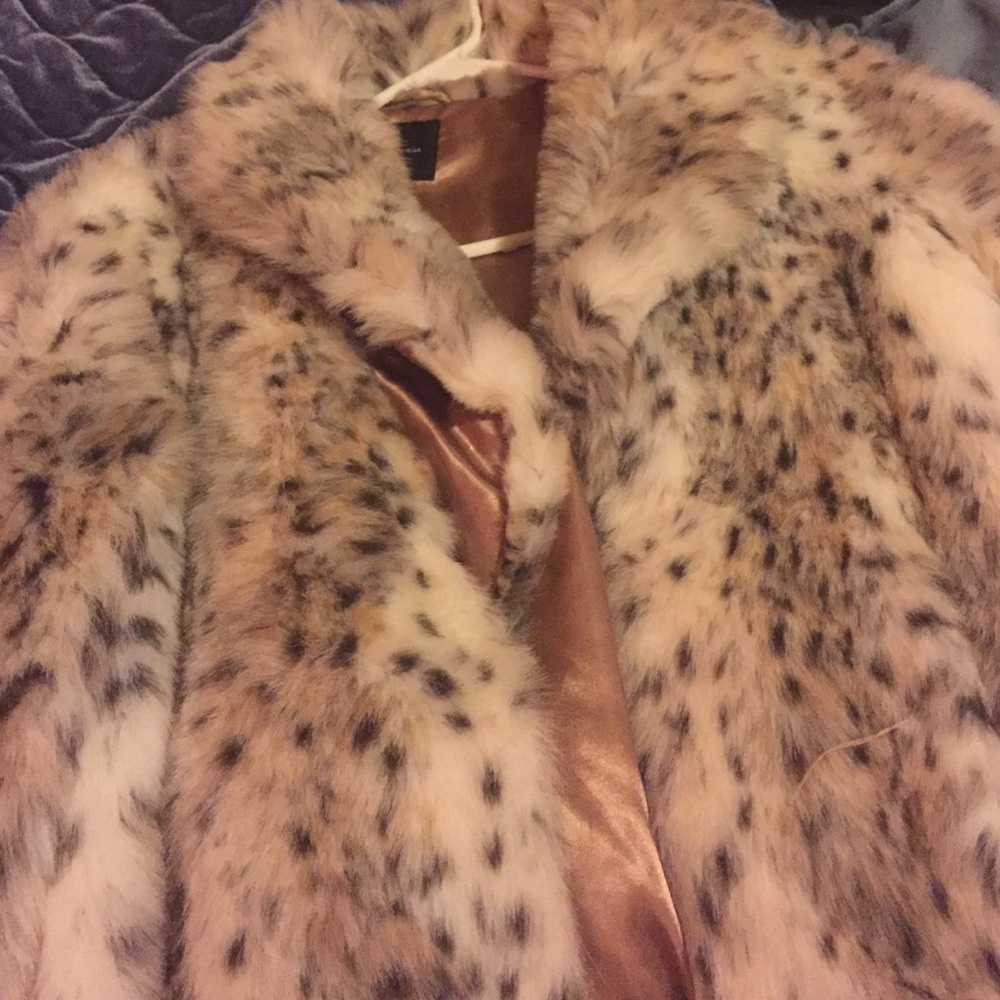Medium Express fur coat
